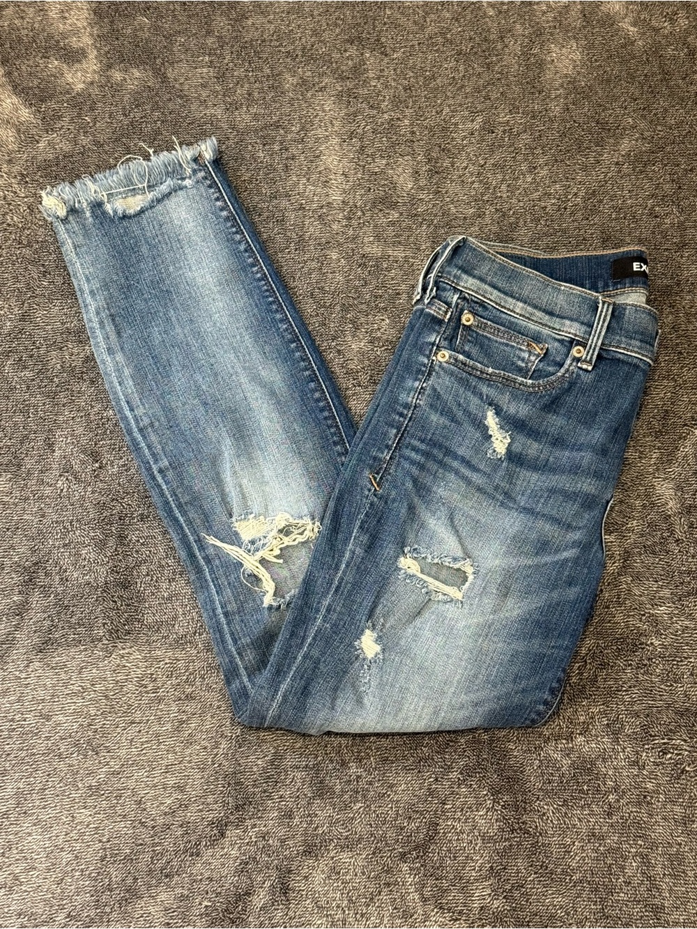 Express Skinny Ankle Mid Rise Distressed Jeans Women’s 2R Blue Stretch 26 Inseam - Picture 2 of 9